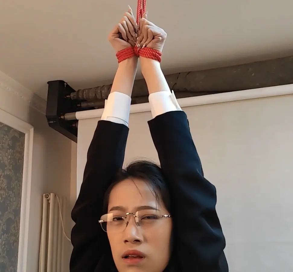 雅熙 眼镜女X工 极限垫脚尖吊-9