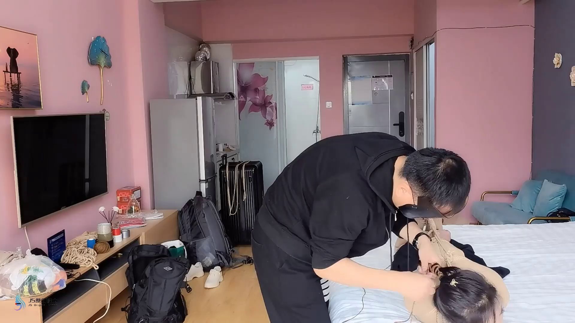 ed7f9704e00a149bba175a1f99f43df7