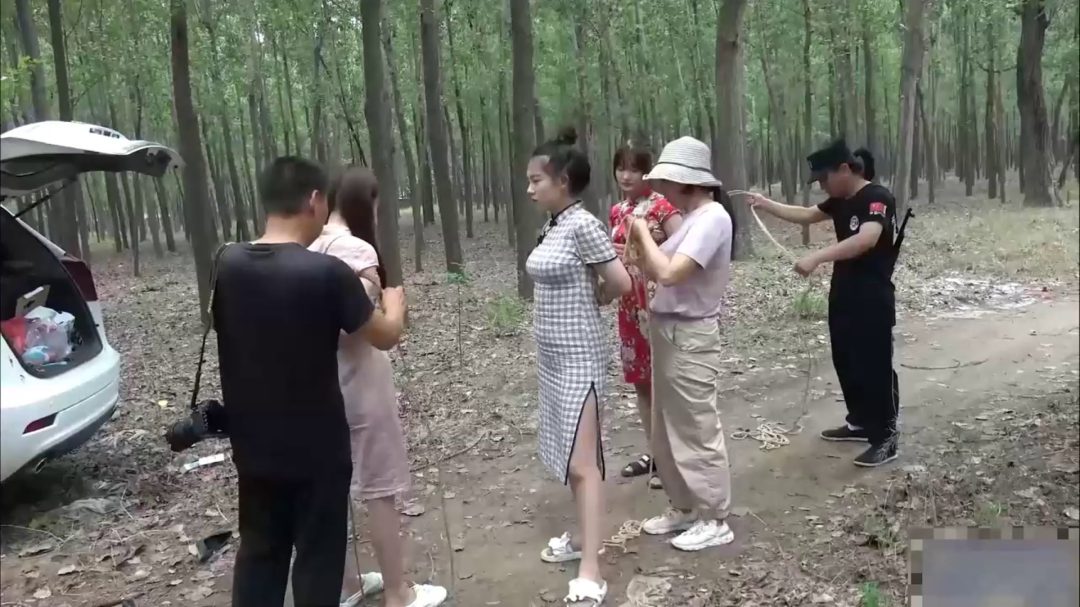 异姓三姐妹妹 野地外拍篇-2