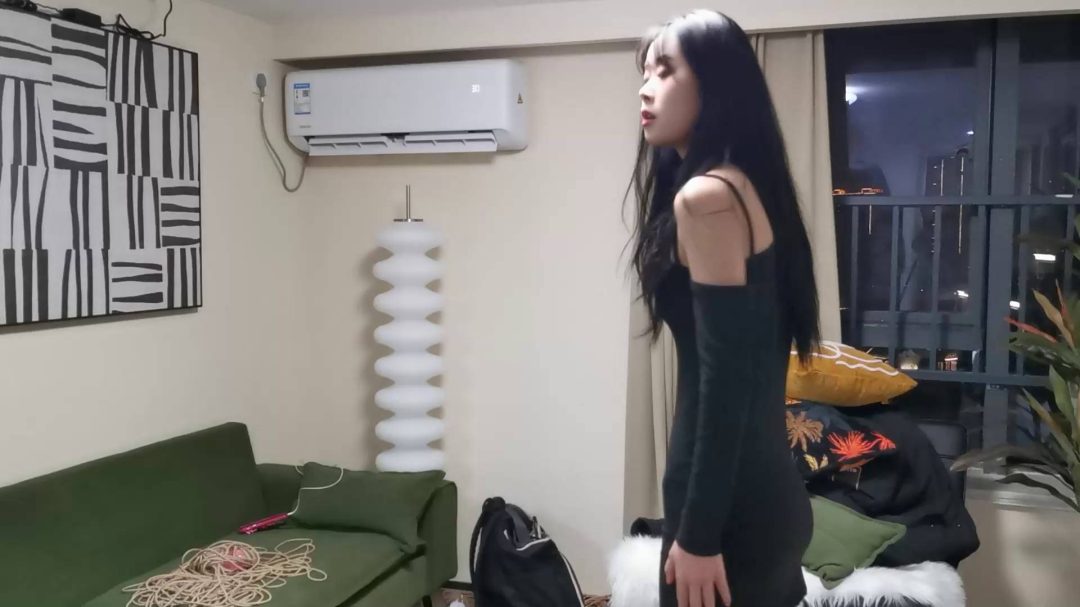 新人小r 堵嘴后手观音驷马加挠脚心-1