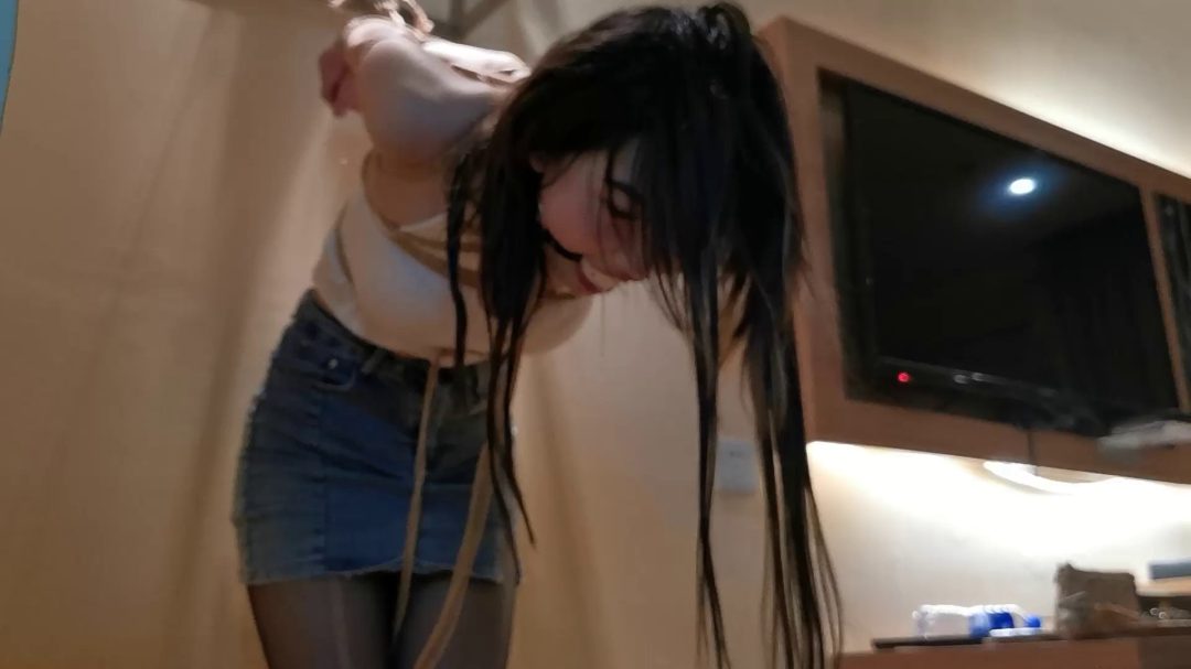 身材火爆的尤涵 后手吊-5