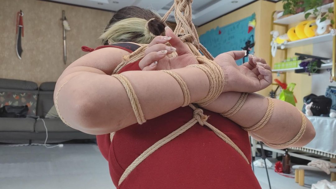 定拍：雯雯五花跪缚驷马-5