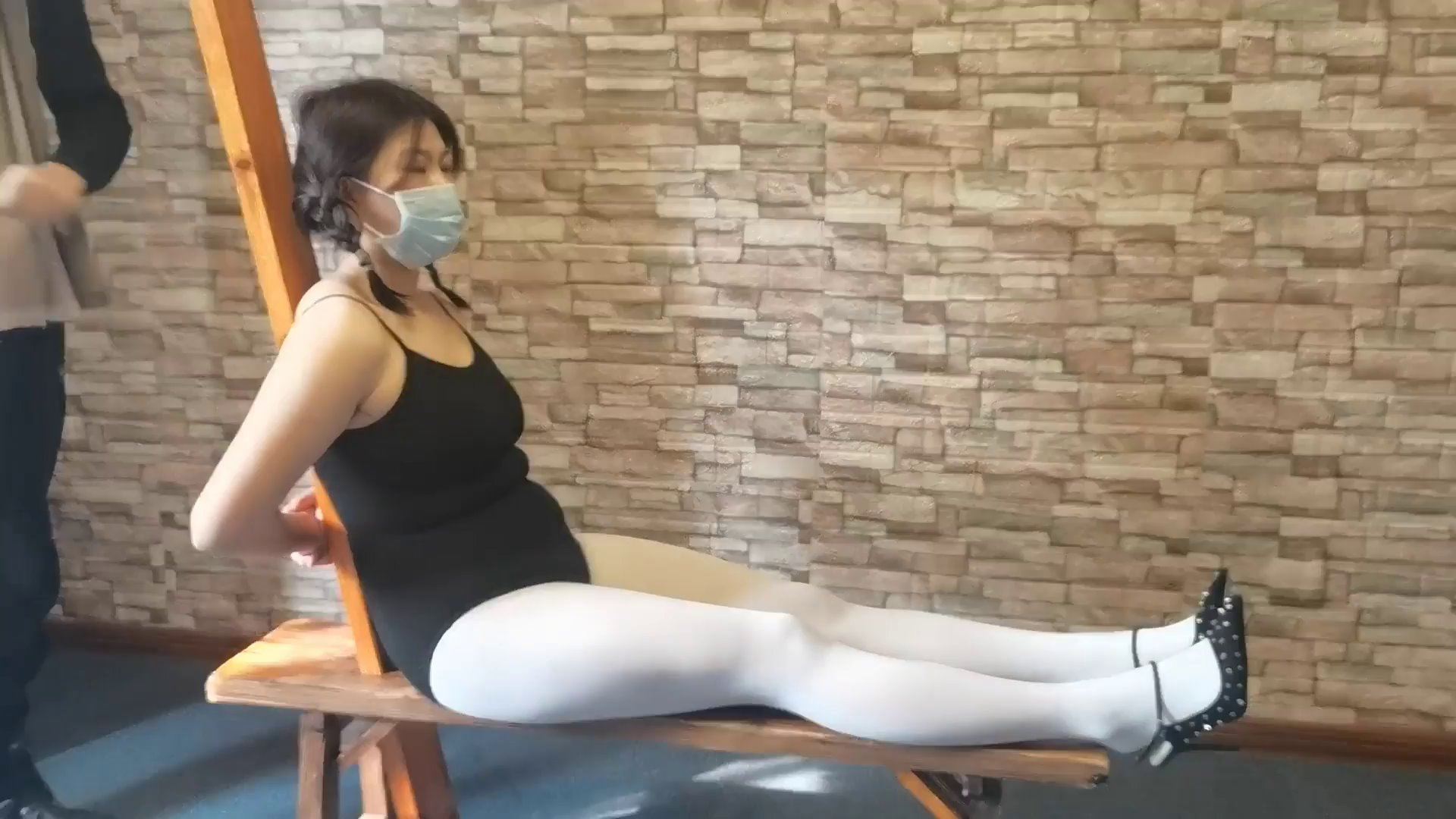 女孩体验讨论捆绑