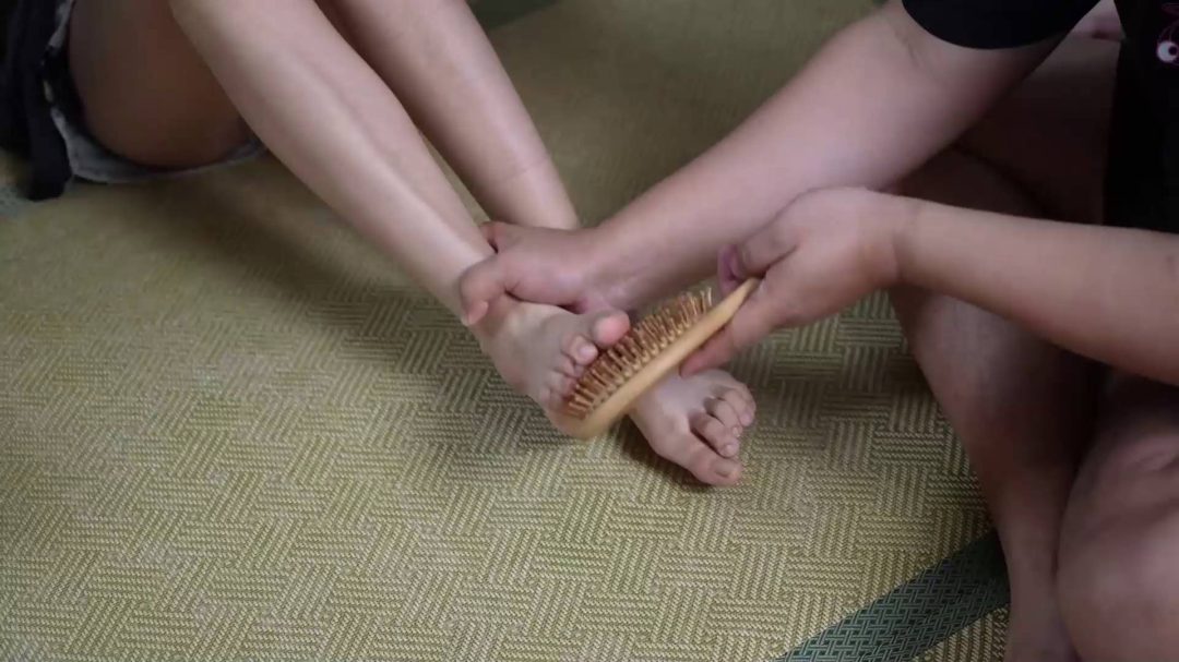 小0三姐妹，变态大叔的现场审问！-2