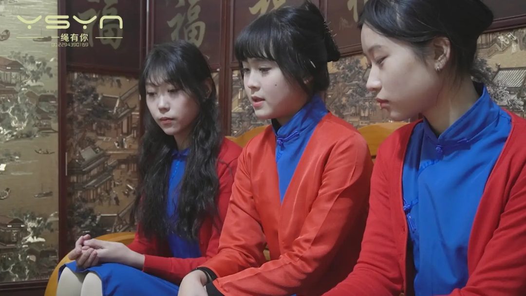 【巾帼三姐妹】为了信仰三姐妹不惧危险投身革命不幸被捕关进大牢刑房折磨晕死押赴刑场被枪决-1