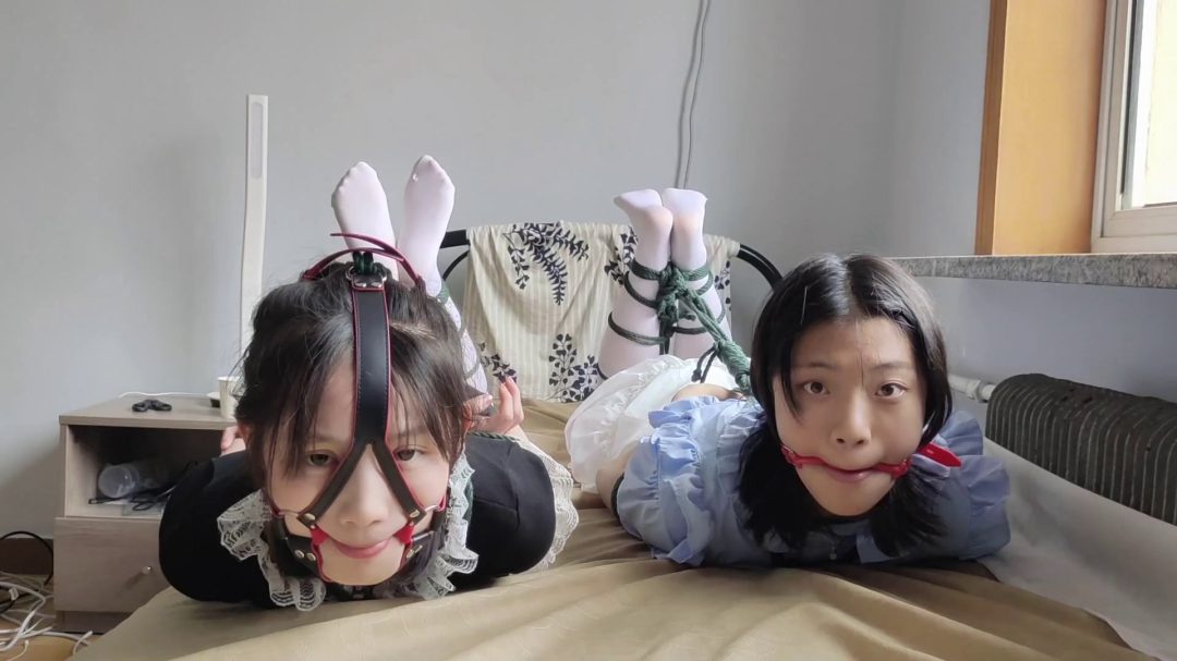 晴语可歆小剧情，双人白丝驷马带口球放置-2