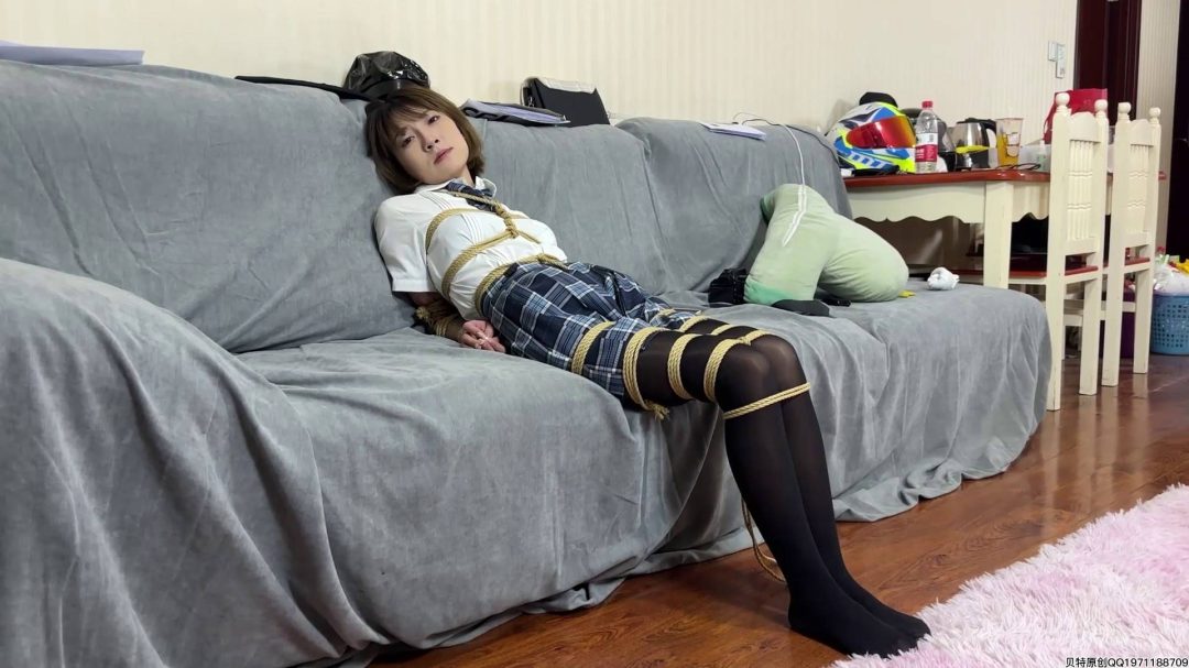 全身紧缚捆绑模特小艺，气质极佳的美女-5