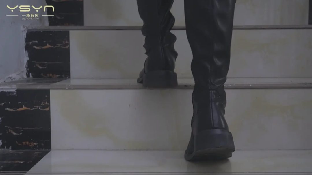 【意外女特工】军统女特工盗取机密文件意外摔倒死亡灵魂出窍来到地狱接受小鬼老虎凳打挠脚心龟甲敷吊绑五花绑断头台-5