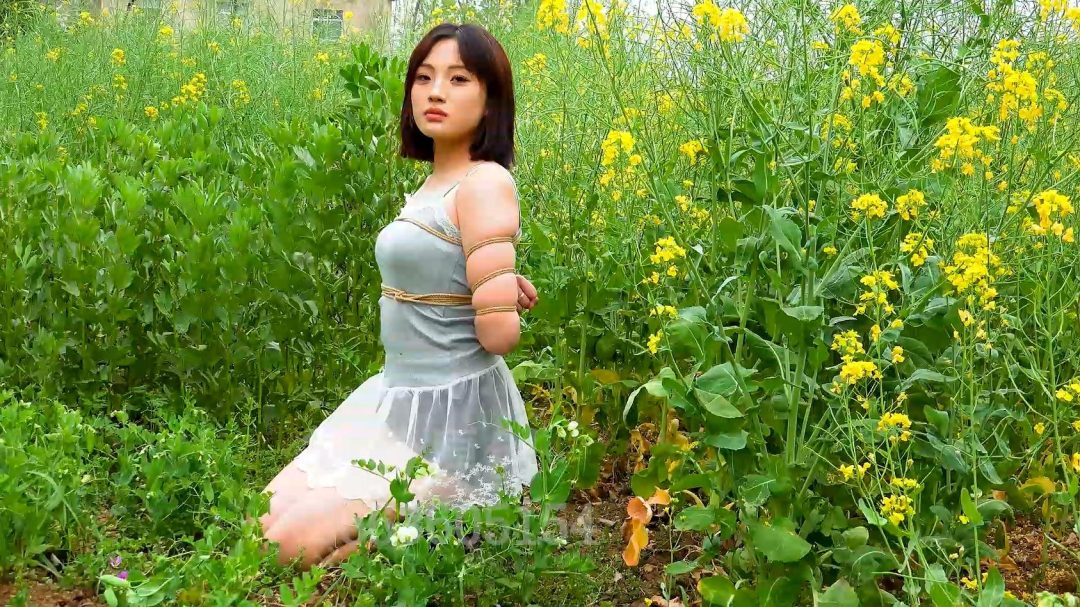 叶子 户外 五花 虫子飞进PP了-7