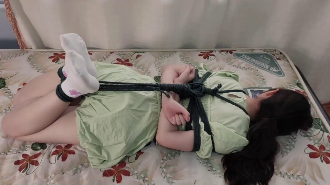 小美女露娜来约绑，日式蛇缚tk挣扎-3