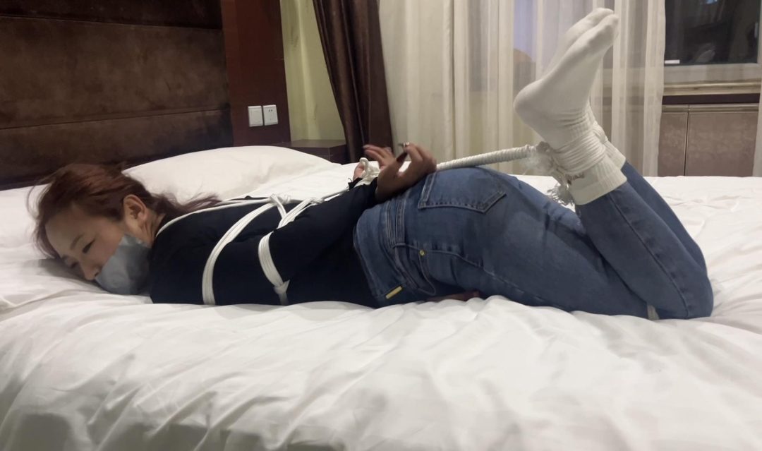 【缚艺录】【任我行】【晴儿】银色胶带的挣扎-8