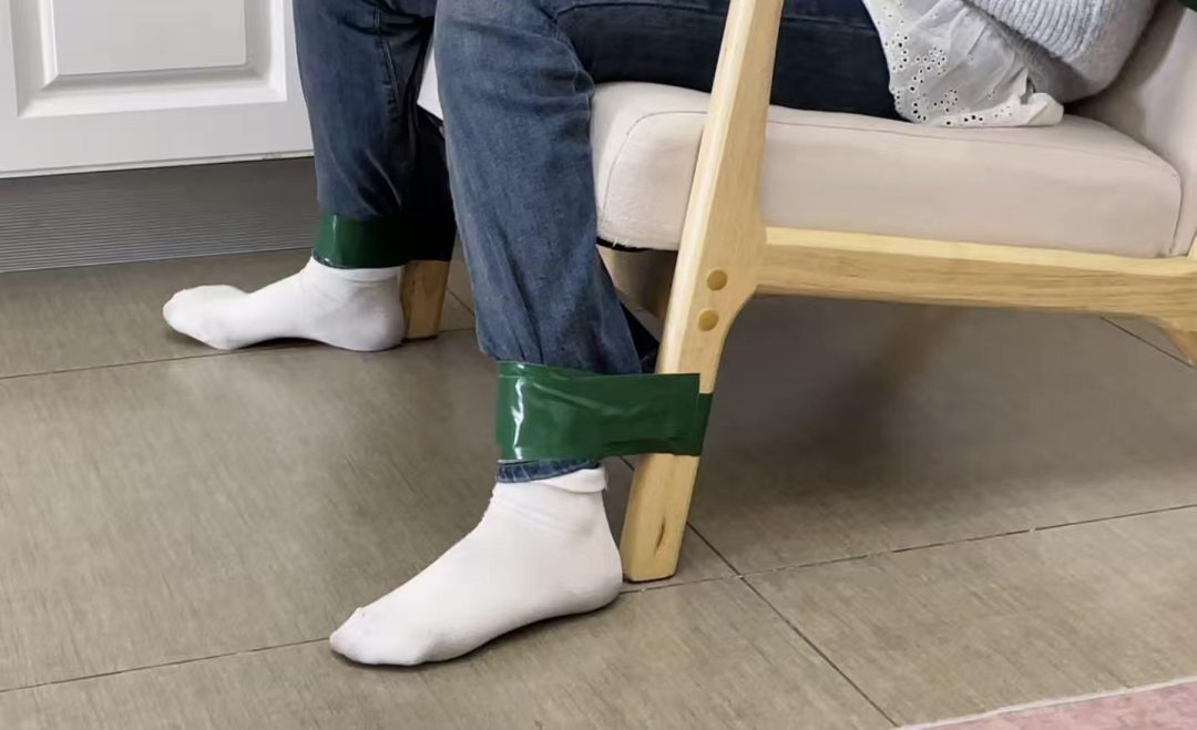 【缚艺录】【小丹】第一次体验胶带捆绑-5