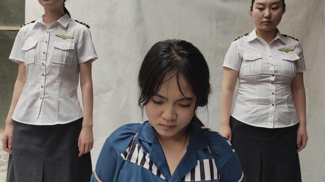 李沐，被逮捕后严加看管，手铐脚镣，死铐，最后被判刑，五花大绑-14