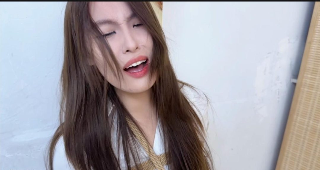 老虎凳上的苏苏 接受挠痒折磨 玩脚 蒙眼 肉丝 鞭打-3