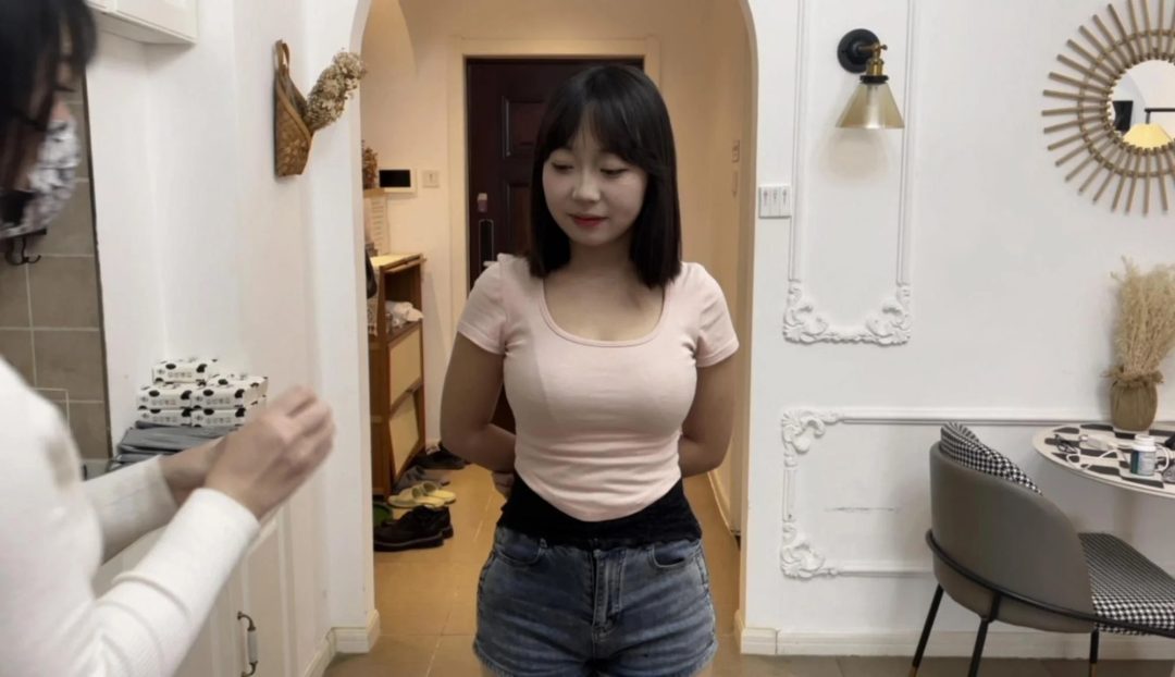 【小诺】新模小诺，眼睛很漂亮，演技很在线，性格也很好，新年的新模特，很不错-1