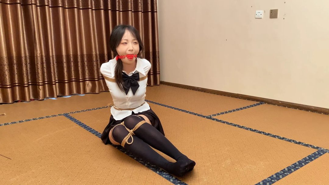 【山鬼工作室】动动超紧直臂挣扎羞耻打屁股-4