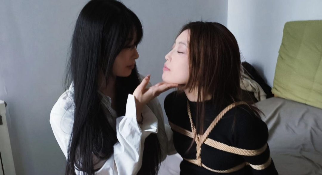 【禾一原创】女工任务失败被总部拘束堵嘴反省，无法脱缚又将被放置一夜-6