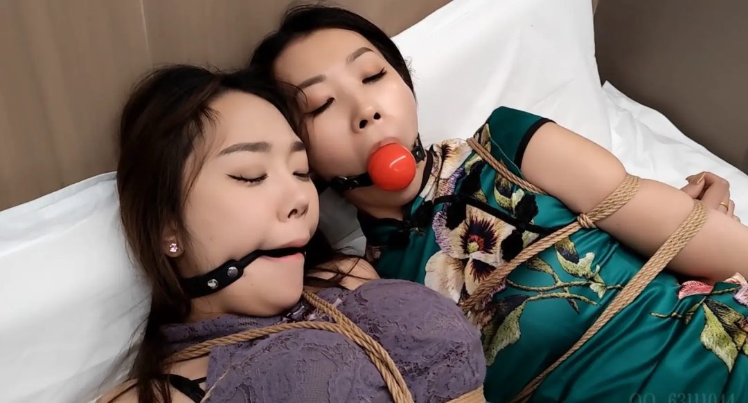随心原创 旗袍姐妹花 超大口球堵嘴 相互脱缚自救-2