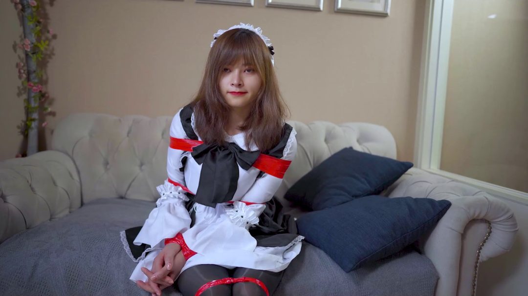 女仆装与黑丝袜，洋娃娃与红胶带 纯粹欣赏奈奈精致的五官-6