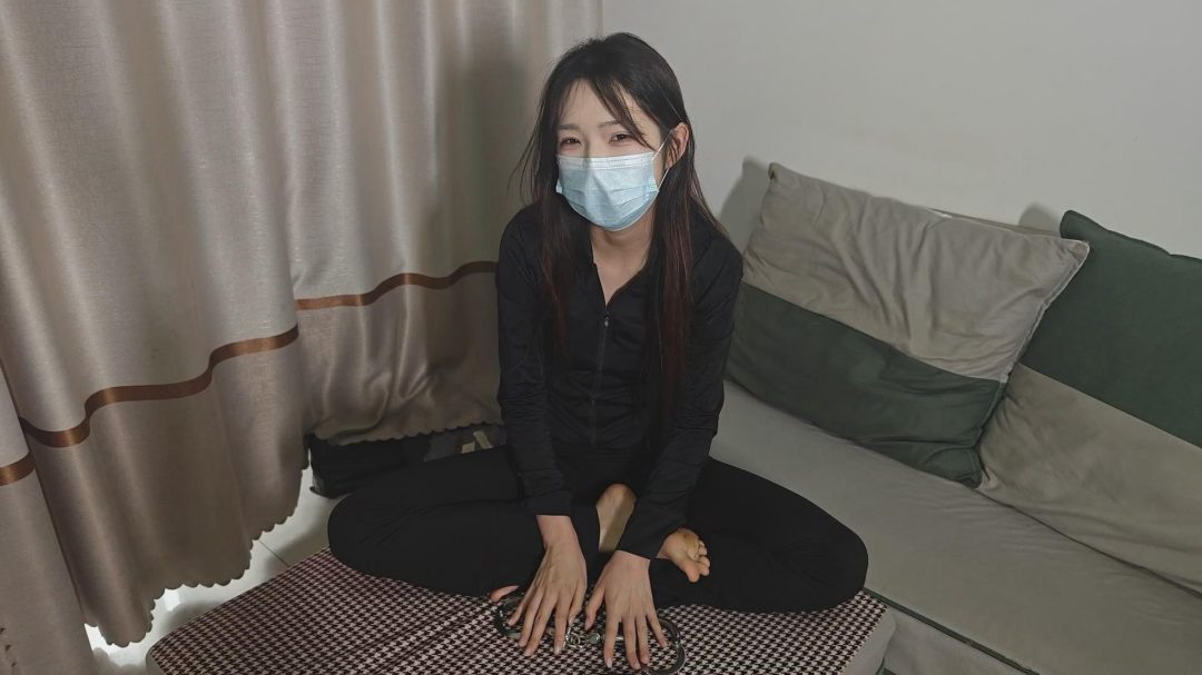 《GD绳束》Megatron定拍 模特桃桃 脚指铐手铐 挣脱 最后有采访感受-7