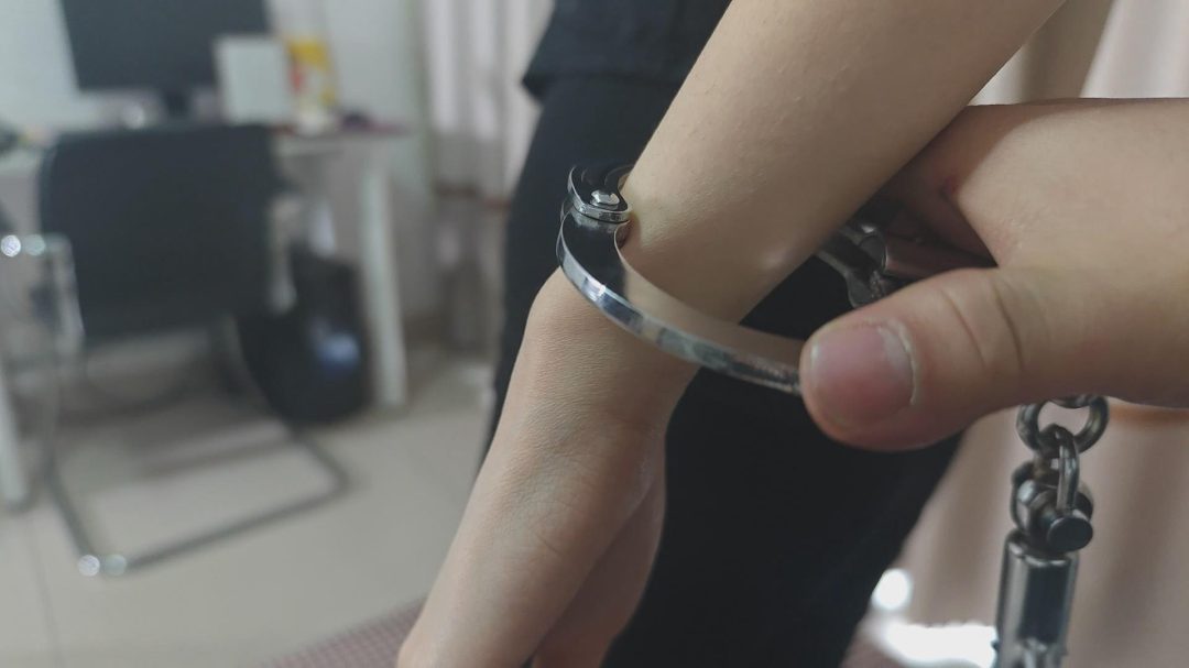 《GD绳束》Megatron定拍 模特桃桃 脚指铐手铐 挣脱 最后有采访感受-3