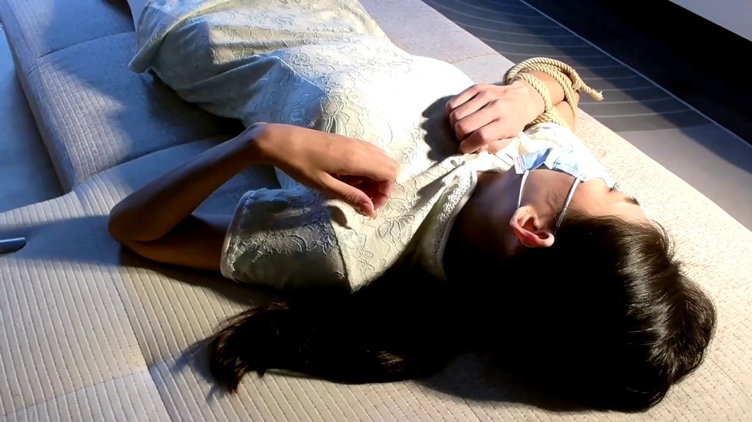 长腿欣悦，素黄小旗袍第三季、紧密禁锢，TK与绳鞭-1