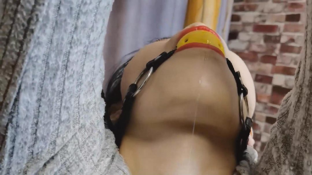 高价定拍：上班玩手机的代价-9