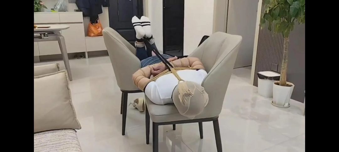 捆绑装袋，丝袜套头-3