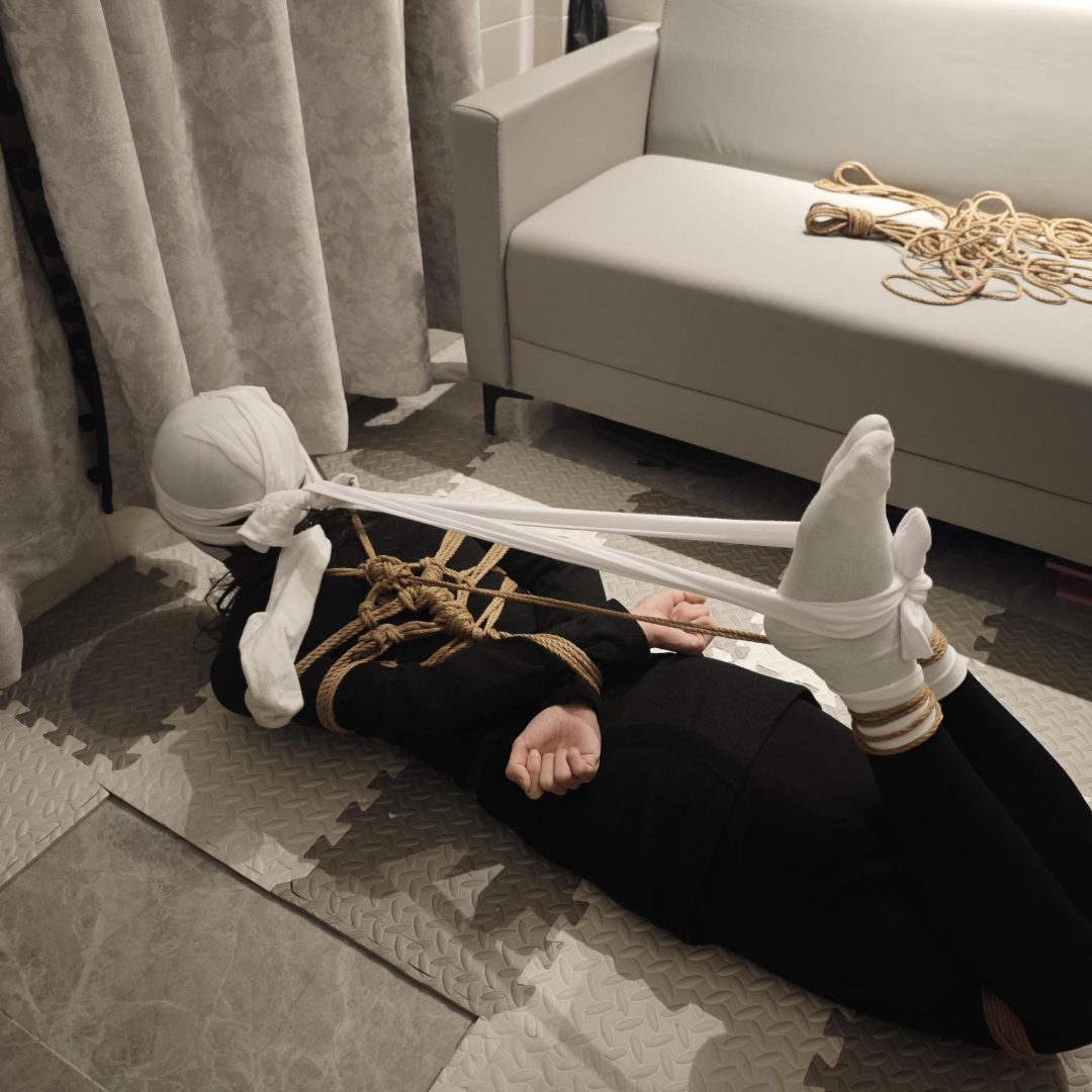 【追风的游戏】驷马紧缚放置一整晚-2