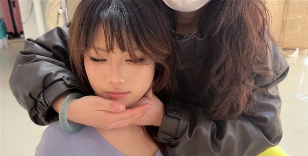 脸蛋绝了 极品女友 坏蛋入室隐藏 被发现后与思琪争吵 坏蛋将思琪捆绑挣扎-6