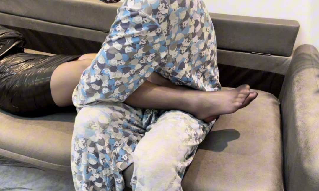 【小语】 胶带半包+黑丝套头，慢慢爽去吧-3