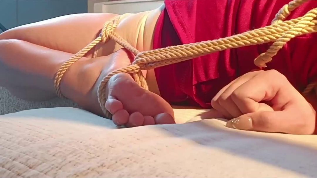 妞妞试镜第四集，胶带封堵、仰面叠缚-3