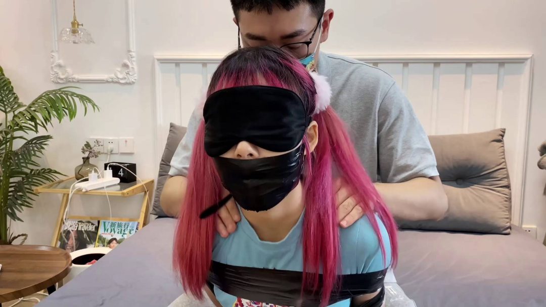 新模小汪，害羞的不想露脸，妥妥的双马尾萝莉一枚，cos社团的小美女-8