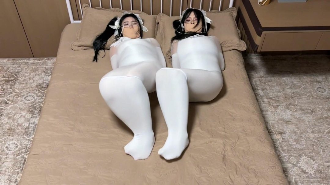 king 饱和式剧情 《美艳女杀手的洋娃娃生活02》吴晗曼妮 身材丰满的2大美女 被彻底改造成洁白的洛丽塔可爱白丝抱枕-4