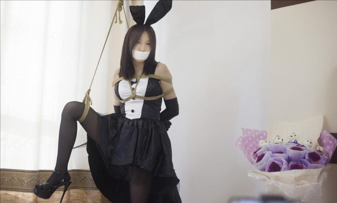 兔女郎应聘记（长手套、黑丝凉高玩footjob，日式、单腿吊）-2