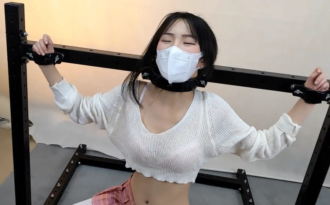 束缘阁 晓雪 架子固定 无处躲避的双手-3