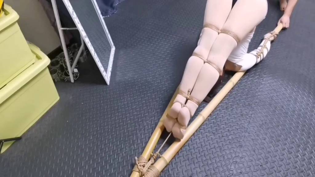 考拉式柱缚+竹杠麻绳女体缚-6