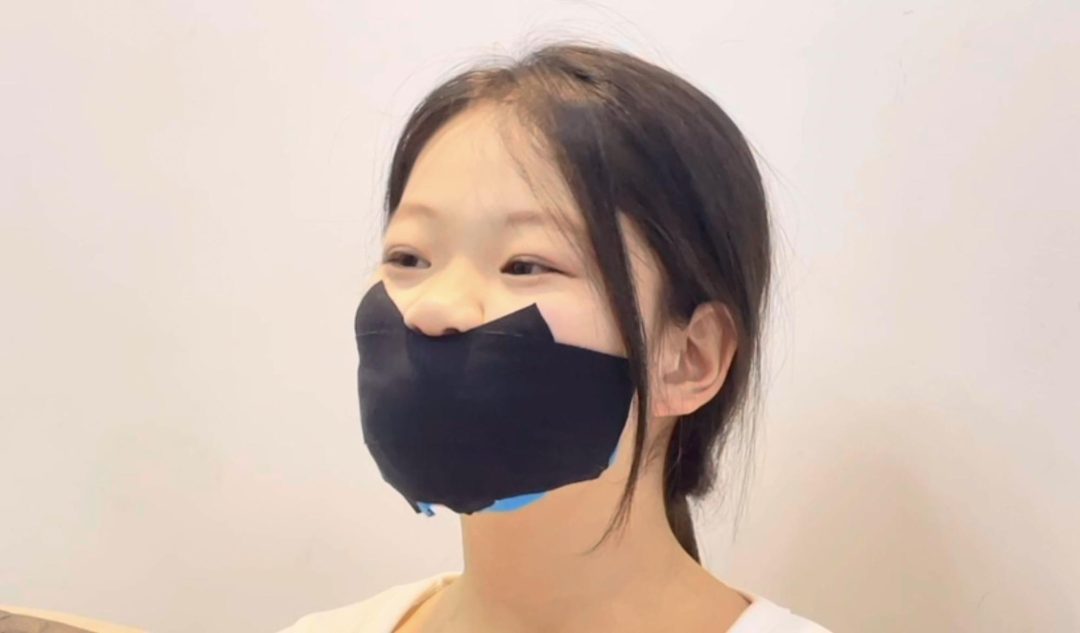 【小R】小R的按摩体验，肉丝+三种封嘴胶带，自己贴，自己享受-8