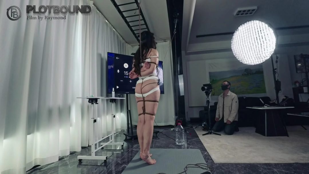 【Raymond】（精品调教）突破性的极限折磨:Y钩负重电击地狱（一镜到底/长时间/全程惨叫/采访Y钩吊水桶/电击/电击R贴/可视化电击/全身捆绑/脚钉/眼罩/口球/虐脚）-7