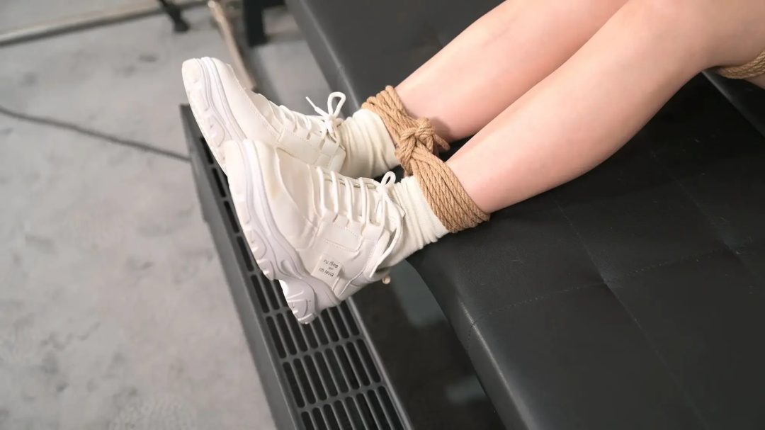 雪碧刑床烤猪蹄--棉袜、运动鞋、TK、汗责-4