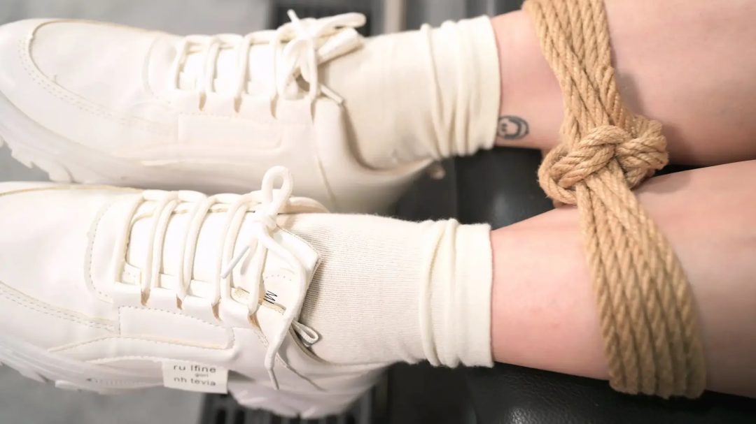 雪碧刑床烤猪蹄--棉袜、运动鞋、TK、汗责-3