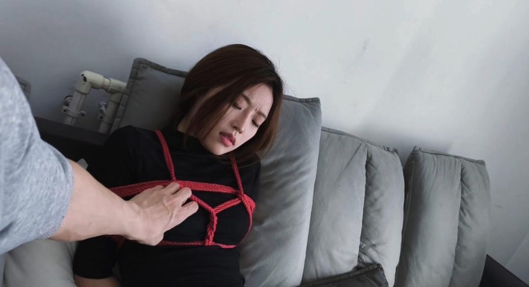 【禾一原创】（私人订制）《叛逆》御姐老师被叛逆学生tj强制tk 声音很好听 完美身材-7