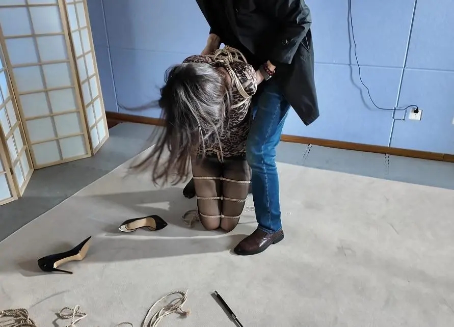 一绳所爱定拍，魏灿直臂吊缚-5