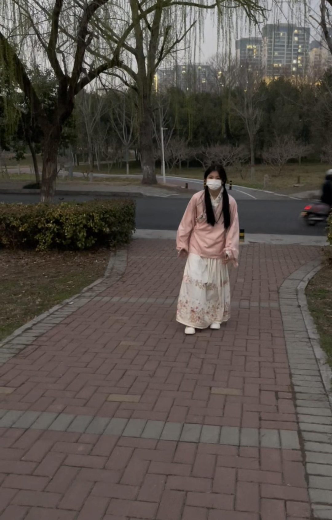 18岁高中女生焊死脚镣-电焊死镣的两天体验（下）-5