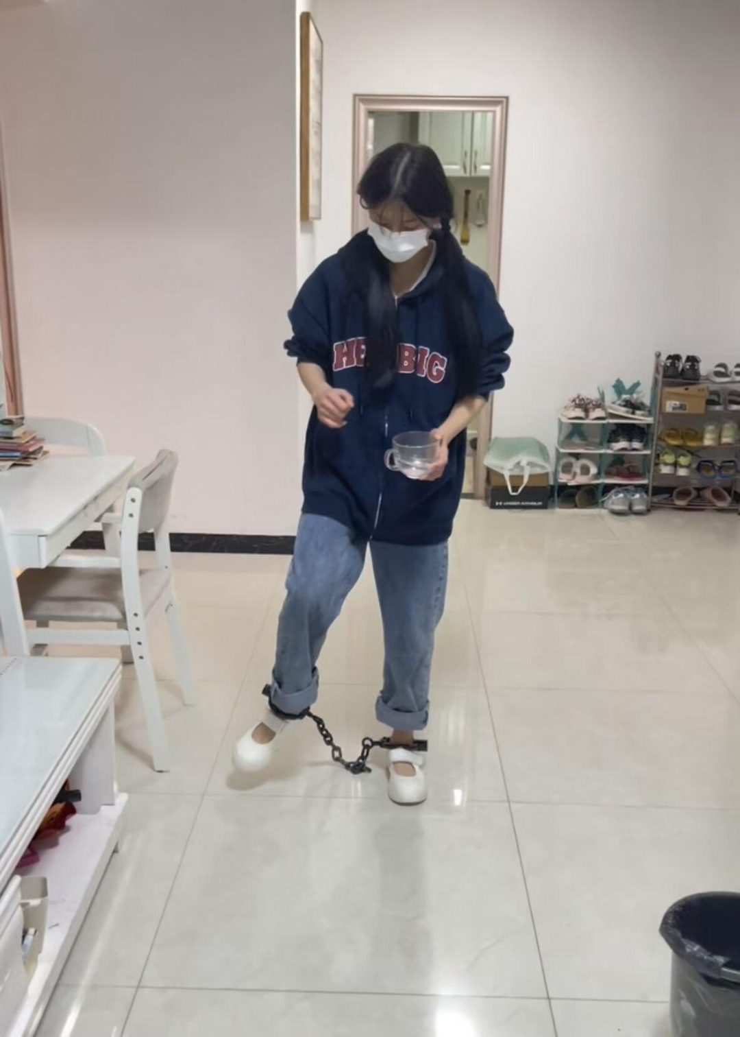 18岁女高焊死脚镣-电焊死镣的两天体验（上）-6