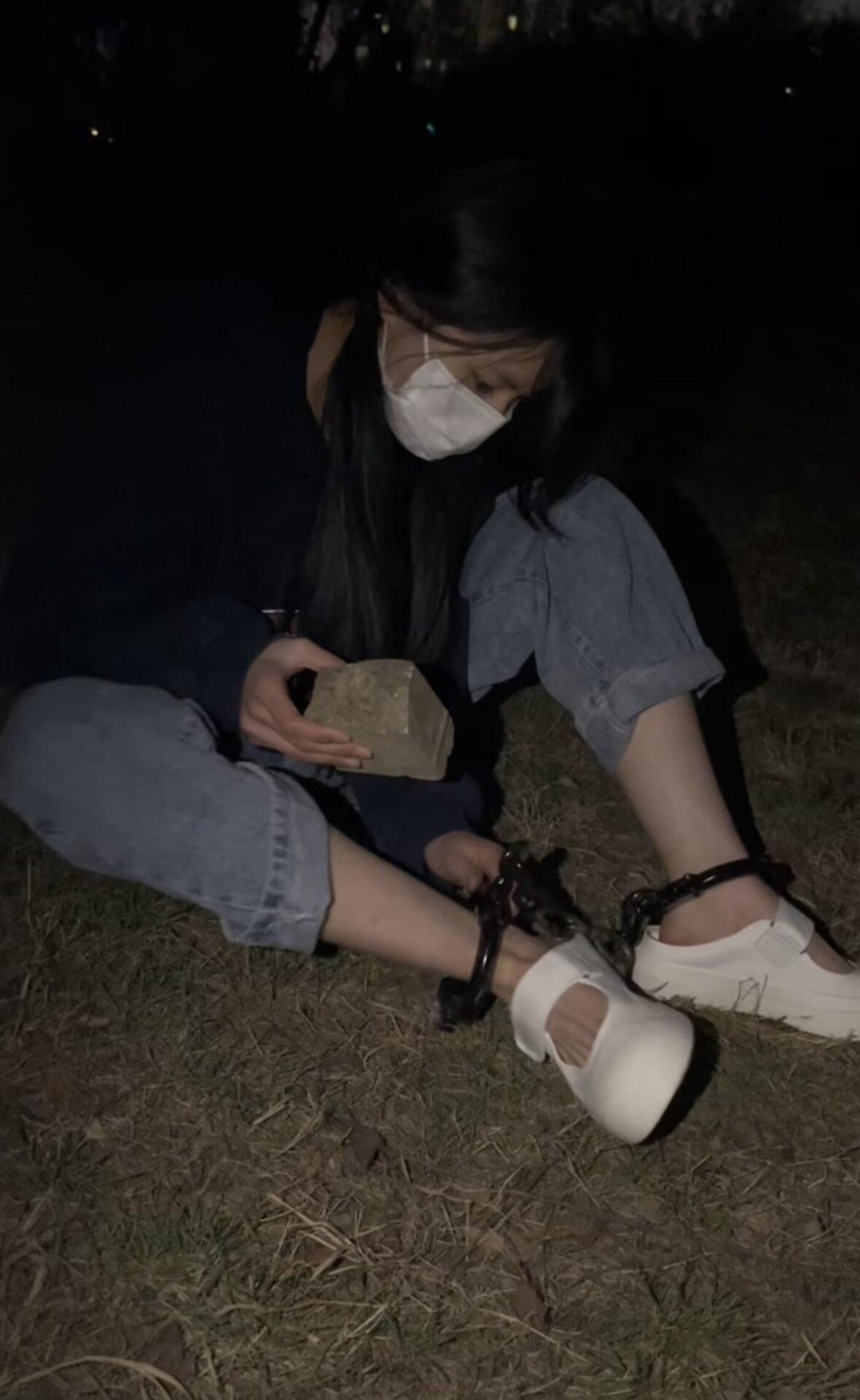 18岁女高焊死脚镣-电焊死镣的两天体验（上）-4