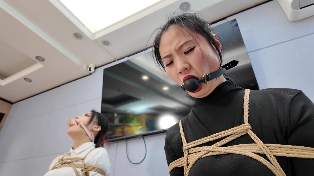 初心定拍字幕剧情：《邪门》第二集，【陈依依】【紫涵】主演，调教屈服、多重封堵-2