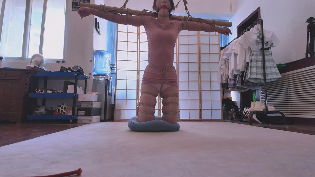 绳屋藏娇 定拍：洛洛黑丝吊脖子-4