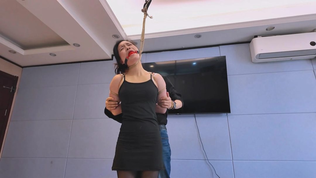 绳屋藏娇 定拍：洛洛黑丝吊脖子-1