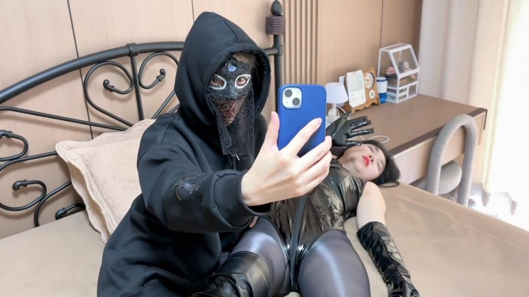 女英雄研究所[吴晗] ​凌辱直播:圣洁女侠的陨落-9